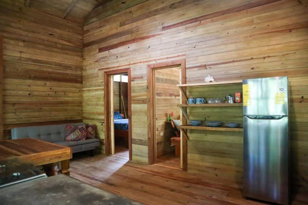 Jungle Beach 2 Bedroom Cottage 博卡斯德尔托罗 外观 照片